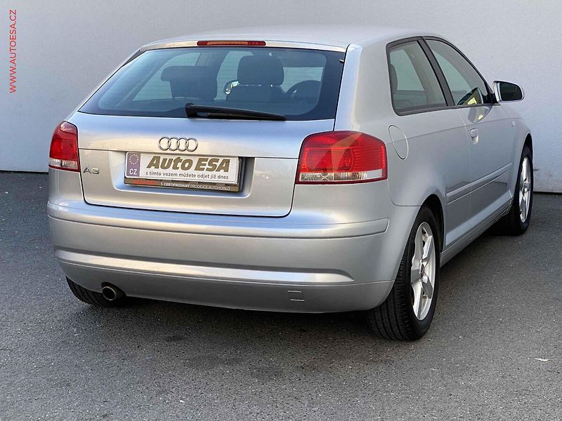 Audi A3 (2007) 1.6 i, ČR - fotka 4 z 17