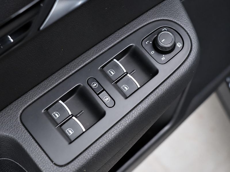 Volkswagen Sharan 2,0 TDI 130kW DSG 4Motion CZ - fotka 16 z 41