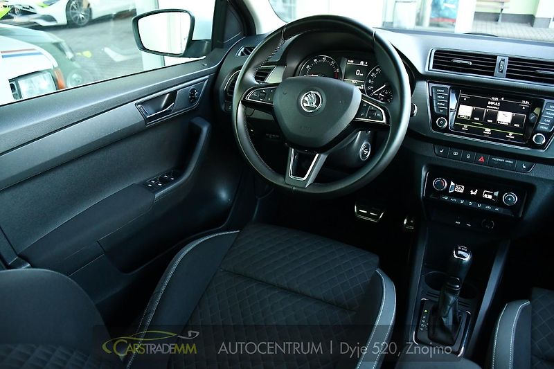 Škoda Fabia 1,2TSi DSG 2xALU 61tKM STYLE  - fotka 21 z 48