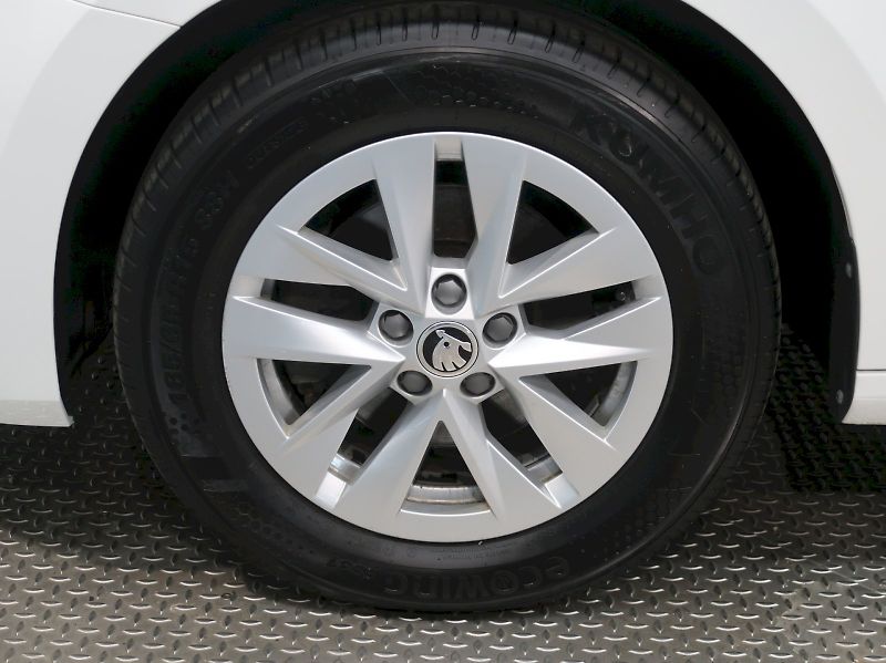 Škoda Fabia (2023) STYLE 1.0TSI 81KW DSG - fotka 12 z 35