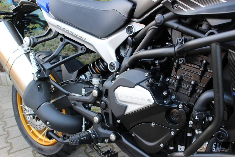 QJ Motor SRT 800 SX (2025) NOVINKA SKLADEM - fotka 7 z 10