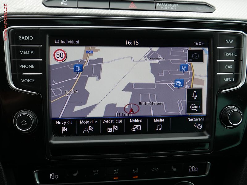 Volkswagen Passat (2017) 2.0 Bi-TDi 4x4, ČR, DSG - fotka 13 z 19