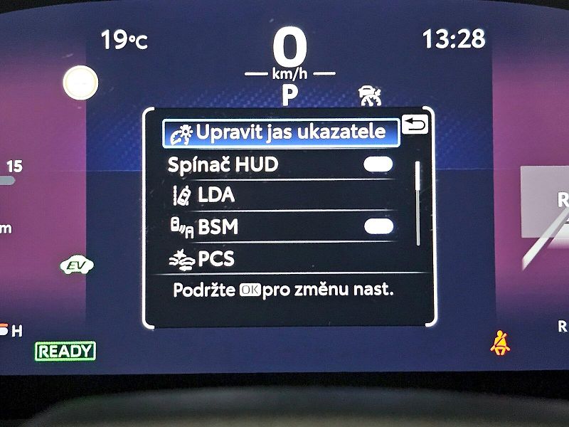 Toyota C-HR (2025) 2.0HEV 4x4 GR-Sport Premiere E - fotka 14 z 30