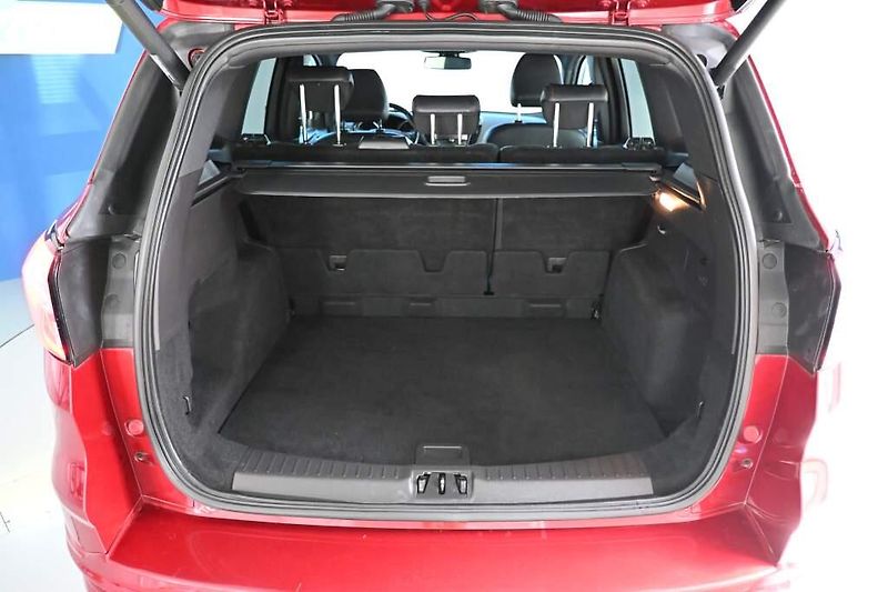 Ford Kuga (2018) 2.0 ST-LINE 4x4 Bi-Xenon Kamer - fotka 8 z 32