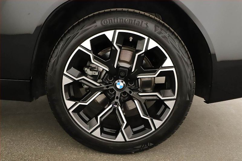 BMW X3 (2025) 20 xDrive - fotka 12 z 26