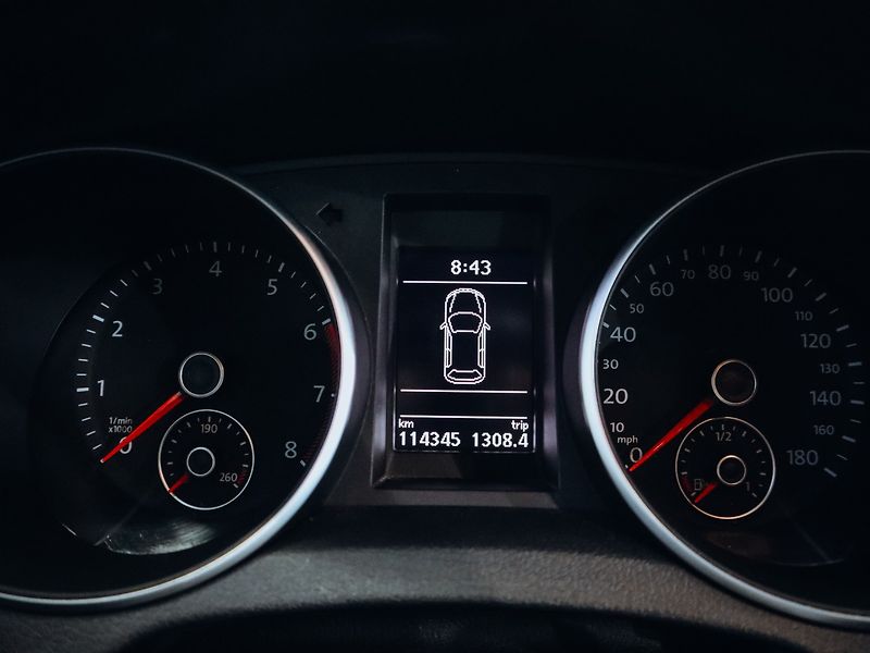 Volkswagen Golf GTI - fotka 11 z 27