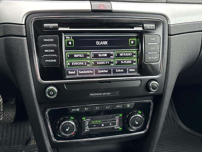 Škoda Superb AMBITION DSG - fotka 12 z 25