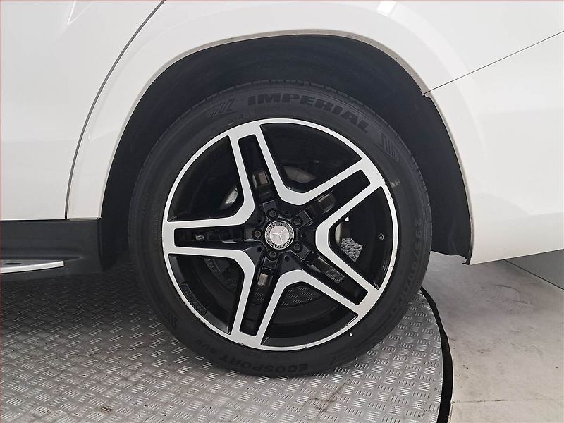 Mercedes-Benz GLS (2016) AMG line 350 d 4MATIC - fotka 15 z 22