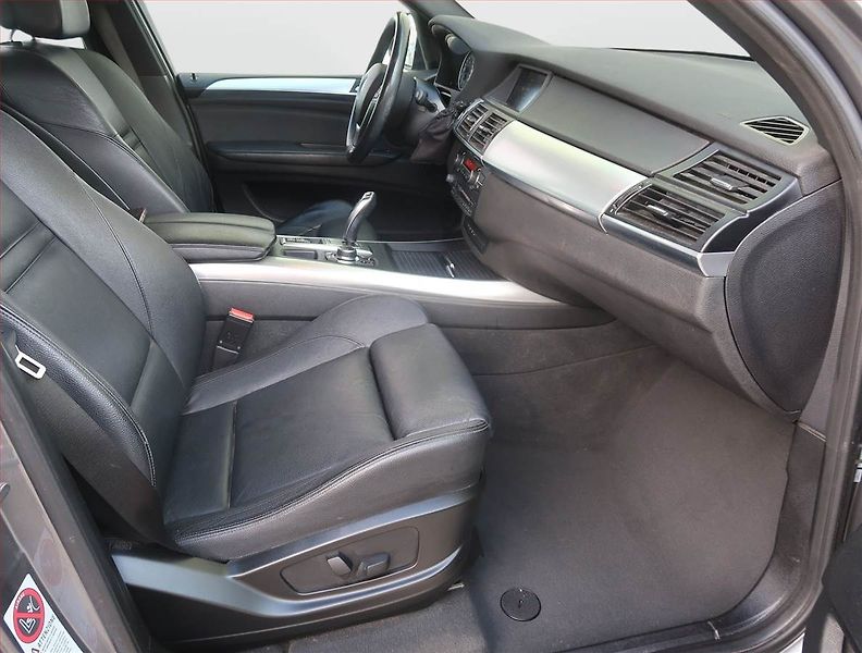 BMW X5 (2011) xDrive40d, 4X4, Automat, Navi - fotka 9 z 19