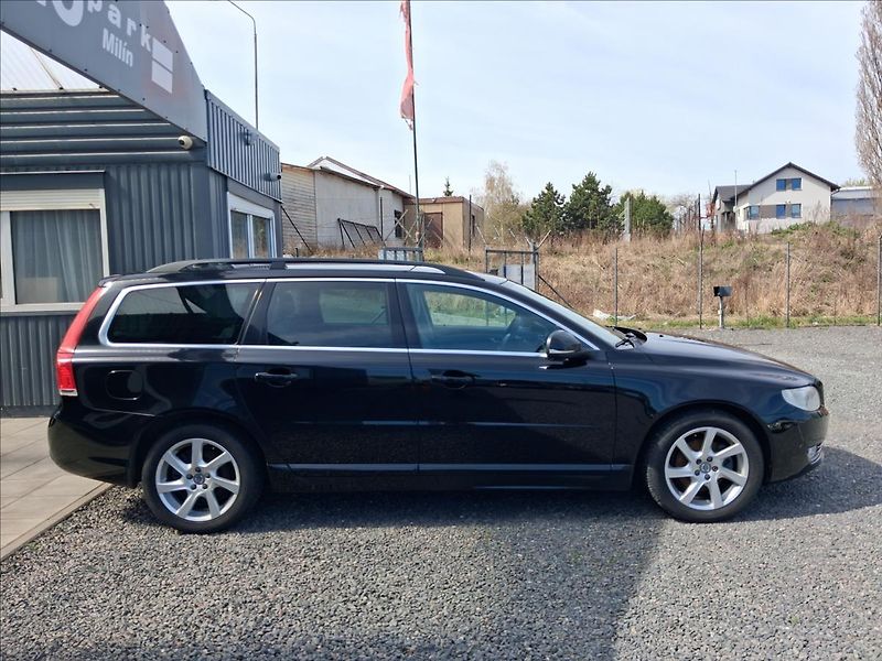 Volvo V70 2,0 133KW,servis,vada turba - fotka 8 z 14
