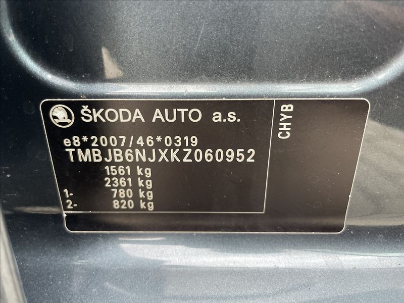 Škoda Fabia 1,0 MPi 55kw Klima Tažné Euro6 - fotka 21 z 29