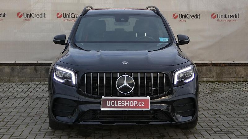 Mercedes-Benz GLB 35 4MATIC AMG - fotka 2 z 23