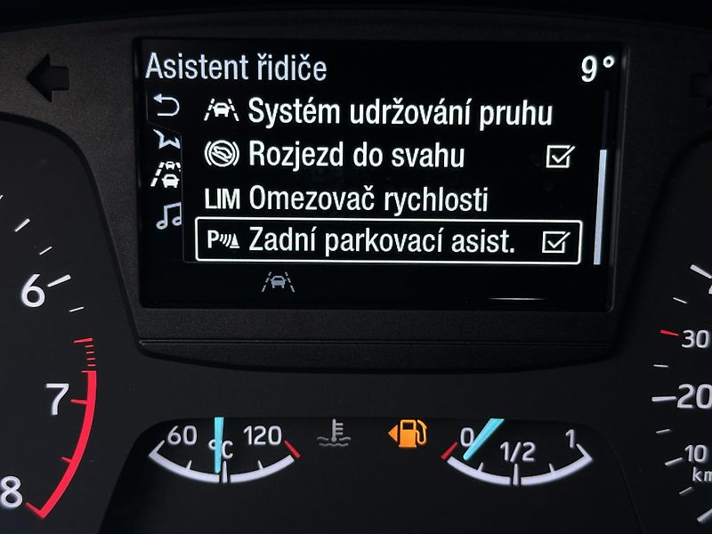 Ford Focus (2021) KOMBI 1.0/74kW * 1.Maj *LED*  - fotka 13 z 39