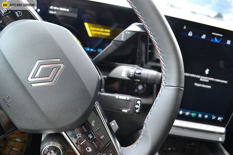 Renault Rafale esprit Alpine E-Tech full hybr - fotka 63 z 75