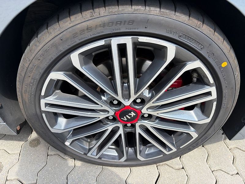 Kia Pro_Ceed 1.6 T-GDI 150kW GT-Line AT - fotka 10 z 10