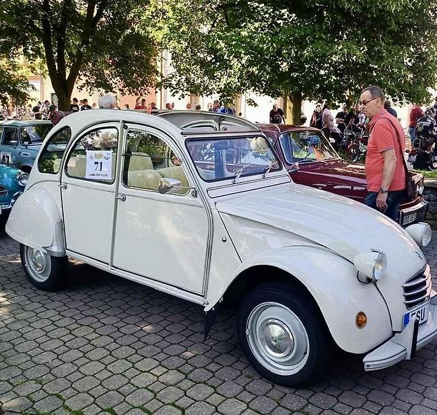8.ročník akce Auto-moto veteráni Bucek, Stochov a Nové Strašecí. Foto: Monika Vostatková