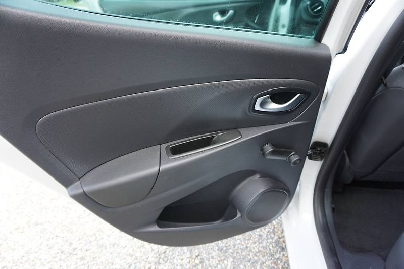 Renault Clio (2019) Limited 0,9Tce 56 kW - fotka 10 z 30