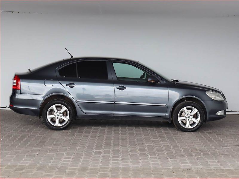 Škoda Octavia (2011) 1.8 TSI, Automat, Serv.kniha - fotka 6 z 20