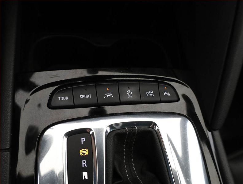 Opel Insignia (2019) 2.0 CDTI, Automat, Kůže, Navi - fotka 18 z 21