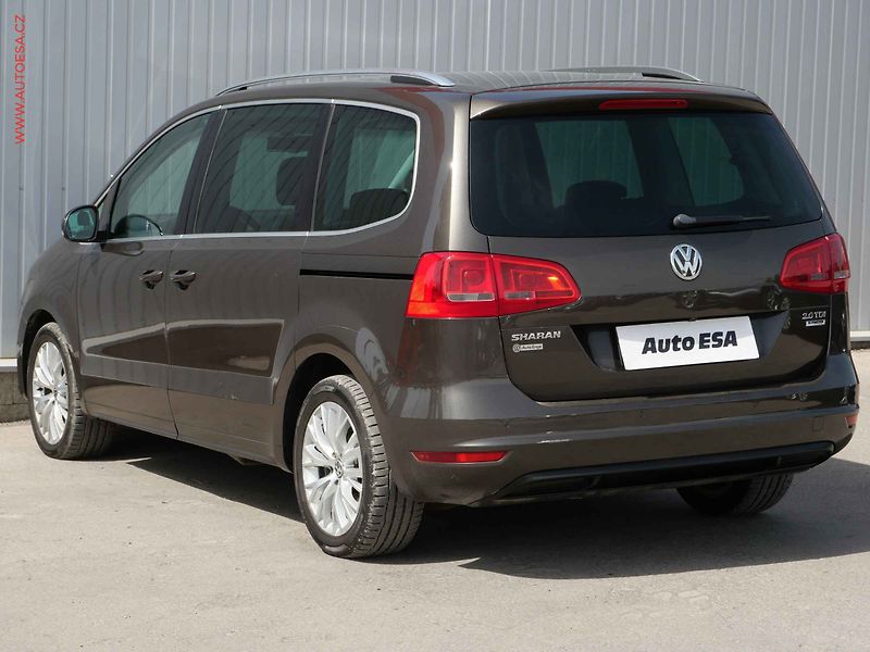 Volkswagen Sharan (2015) 2.0TDi, 2.maj,ČR, DSG, AC - fotka 6 z 25