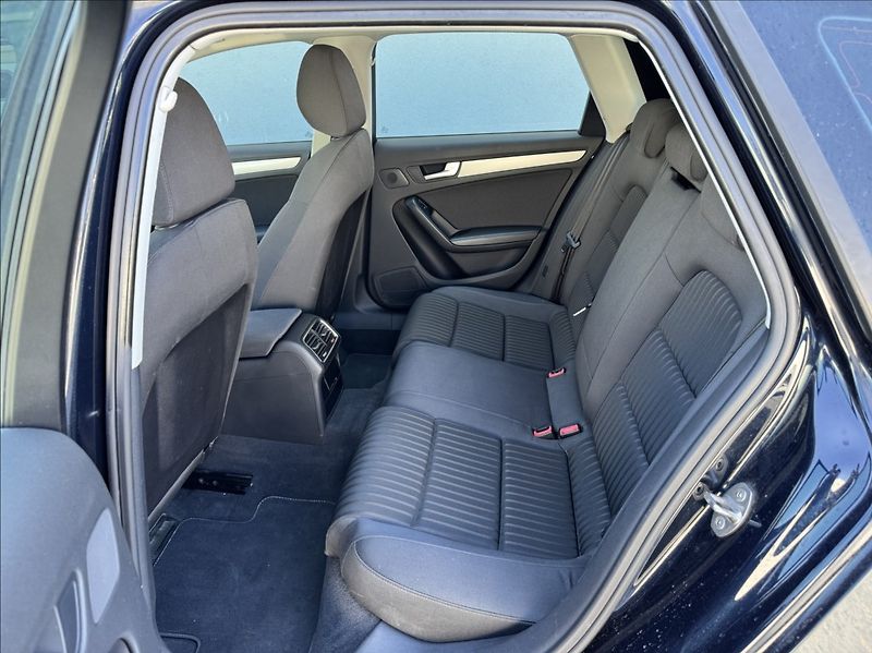 Audi A4 1,8 TFSi tažné 1.maj původ ČR - fotka 19 z 50