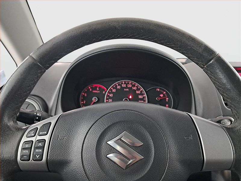 Suzuki SX4 (2007) 1.9 DDiS, Tažné, oblíbený vůz - fotka 21 z 22