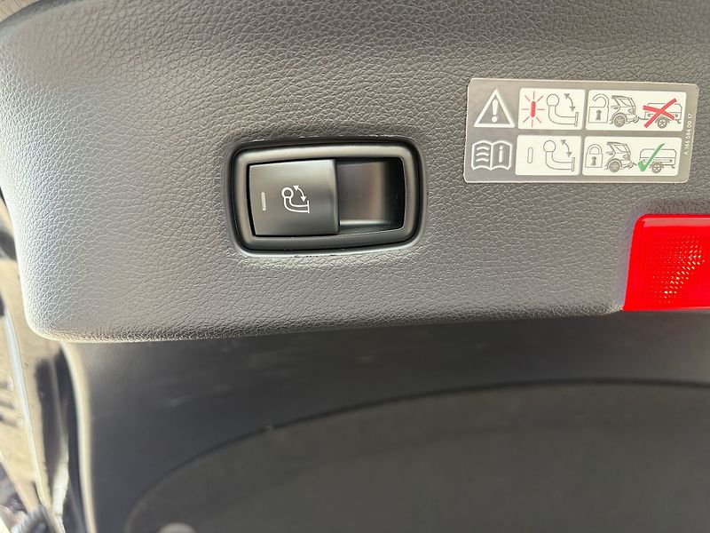 Mercedes-Benz GLE 350 CDI 4MATIC AT7 - fotka 14 z 15
