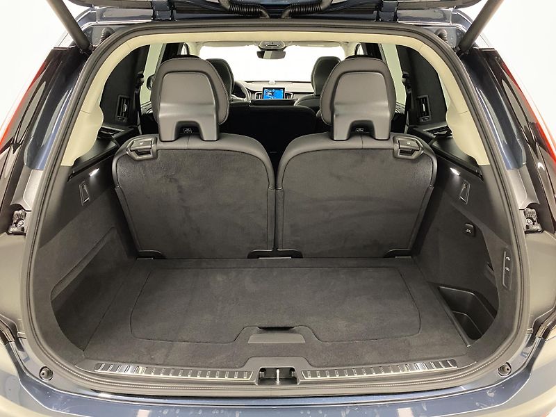 Volvo XC90 (2026) B5 AWD AUT BRIGHT ULTRA 7míst - fotka 27 z 74