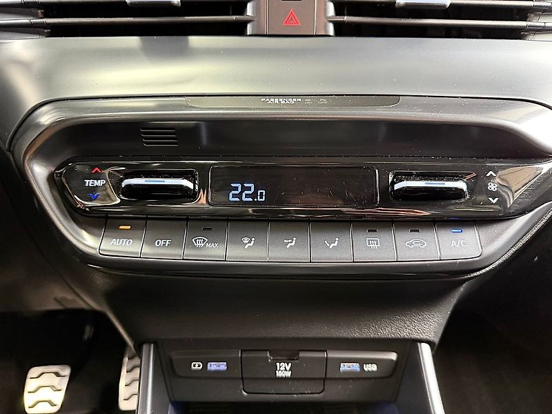 Hyundai i20 N 1.6 T-GDI PHANTOM BLACK, LED - fotka 20 z 25