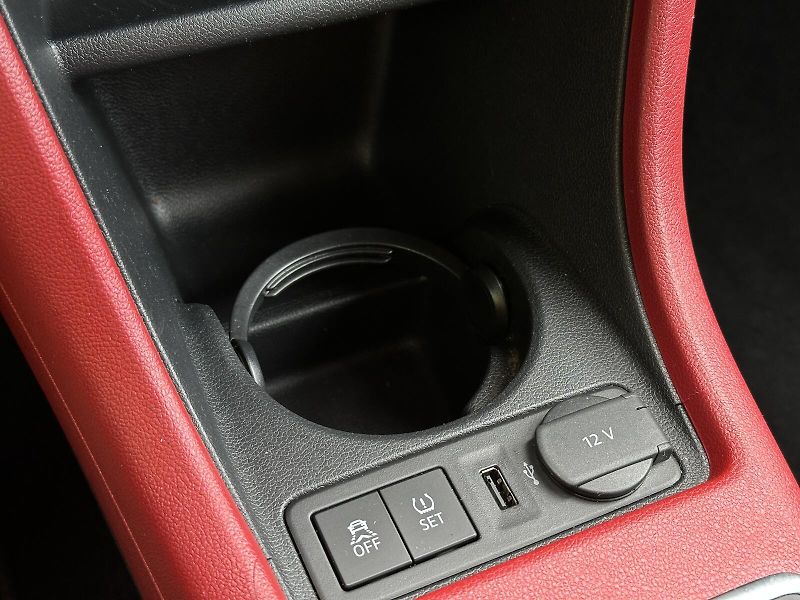 Škoda Citigo 1.0MPi Monte Carlo Automat ASG - fotka 28 z 36