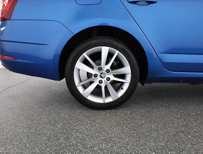 Škoda Octavia (2019) Style 1.6 TDI, Serv.kniha - fotka 15 z 15