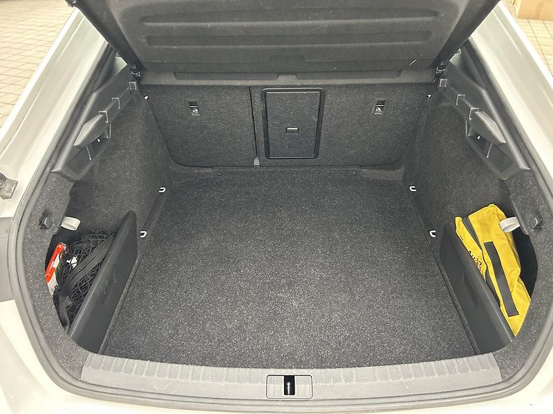 Škoda Octavia 1.0 TSI Style Plus - fotka 26 z 32