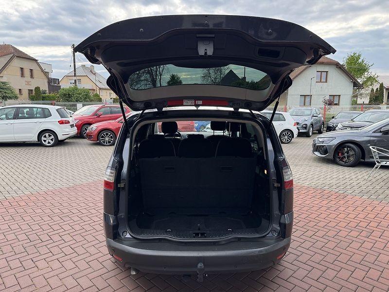 Ford S-MAX (2009) 2.0TDCi Navi 7Míst Tažné Z. - fotka 22 z 45