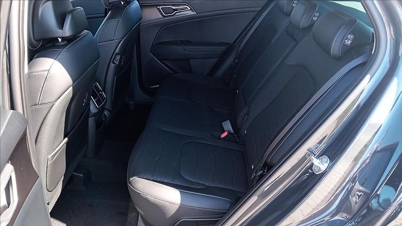Kia Sportage 1,6 T-GDi 4x2 TOP - fotka 11 z 13
