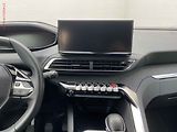 Peugeot 3008 (2023) 1.2 PT, Allure, navi, kamera - náhled 12