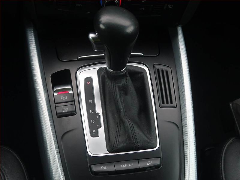 Audi Q5 (2009) 2.0 TFSI, 4X4, Automat - fotka 13 z 17