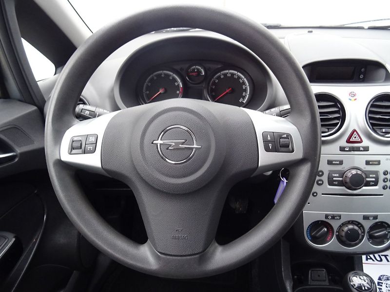 Opel Corsa (2014) 1.2i,63kW,1majČR,S.kniha,klima - fotka 14 z 21
