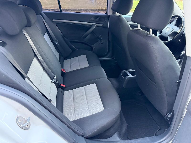 Škoda Octavia II. 1,9 TDI / 2.maj./ ČR /  - fotka 16 z 30