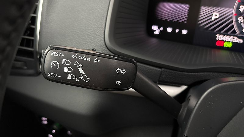 Škoda Karoq 2.0 TDI DSG 4x4 Ambition - fotka 14 z 27