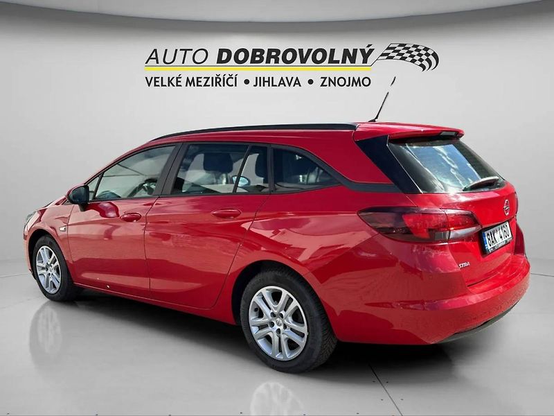 Opel Astra Edition ST 1.2Turbo MT6 (81kW/ - fotka 4 z 24