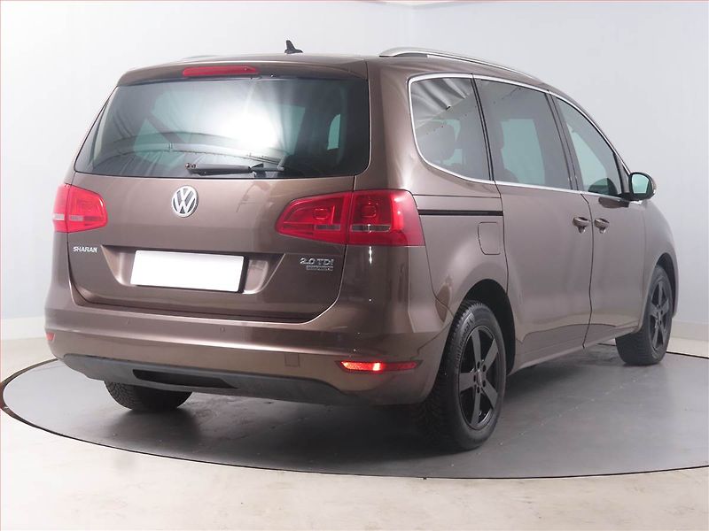 Volkswagen Sharan (2011) Highline 2.0 TDI, 4X4, 7 míst - fotka 5 z 18