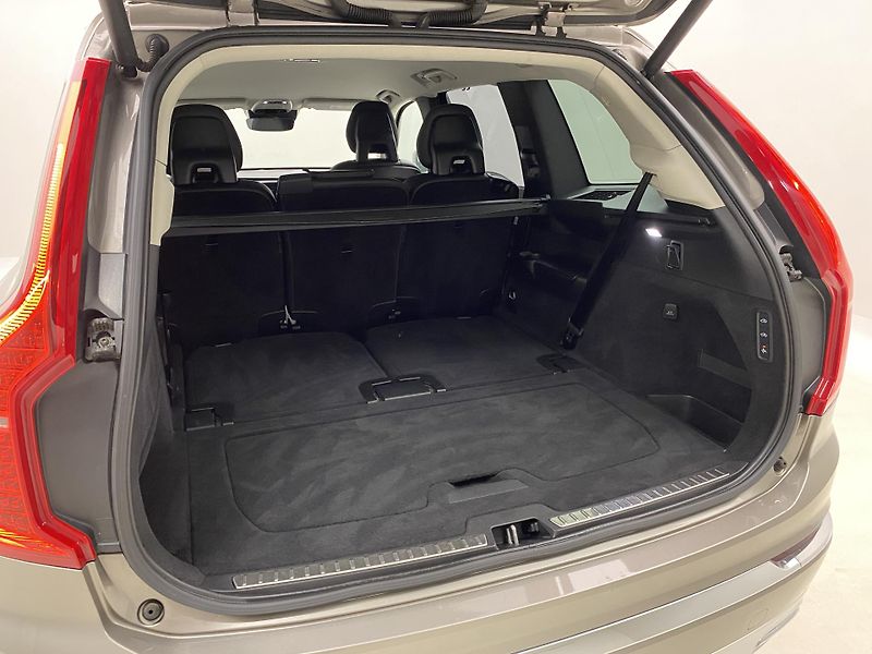 Volvo XC90 B5 AWD INSCRIPTION AUT CZ 7m - fotka 6 z 56