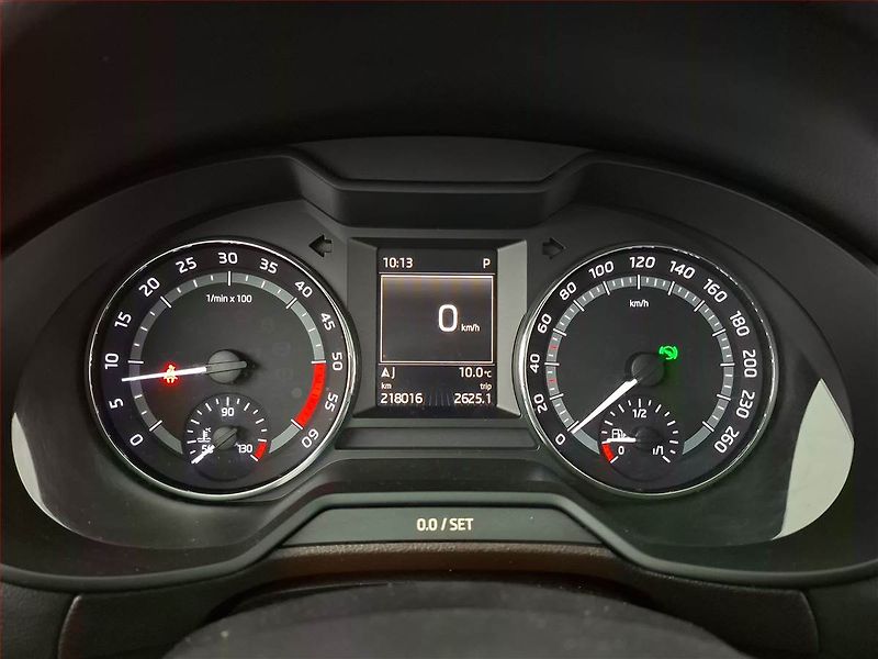 Škoda Octavia (2015) Scout 2.0 TDI, 4X4, Automat - fotka 11 z 21