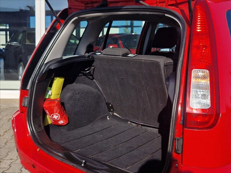 Ford Fusion 1,4 i SENZORY AUTAC PO SERVISU - fotka 11 z 35