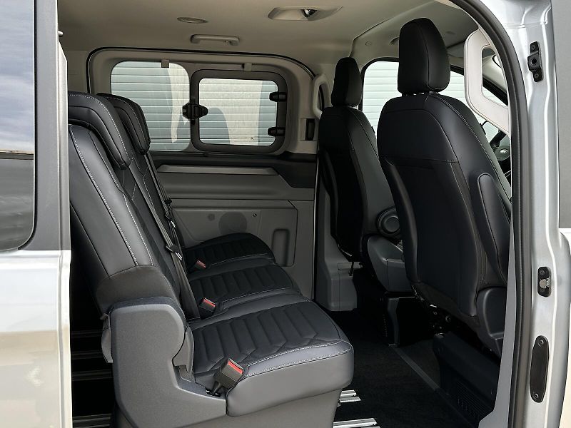 Ford Tourneo Custom - fotka 47 z 51