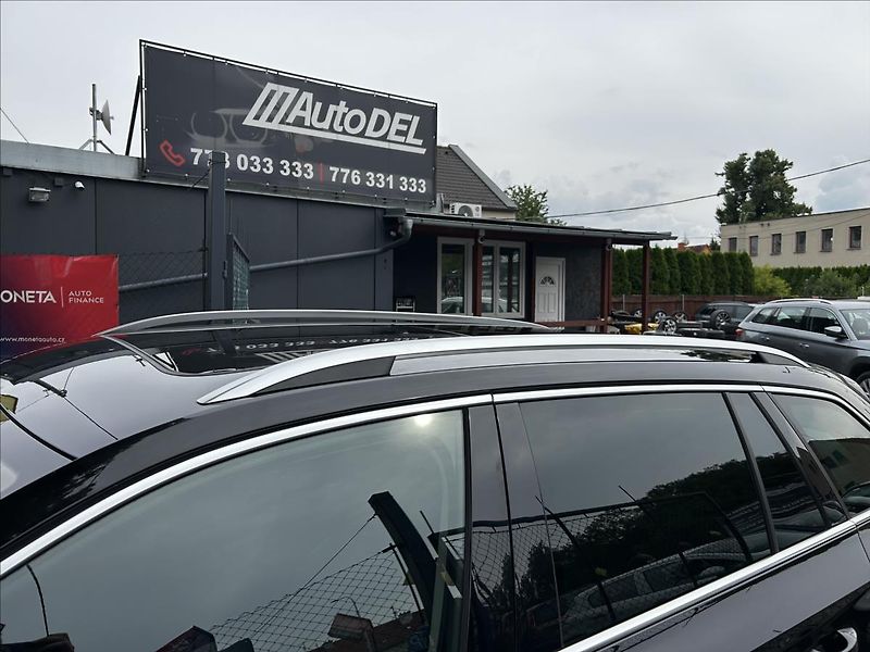 Škoda Superb 2,0 TDi DPH  360° Travel Asist - fotka 47 z 50