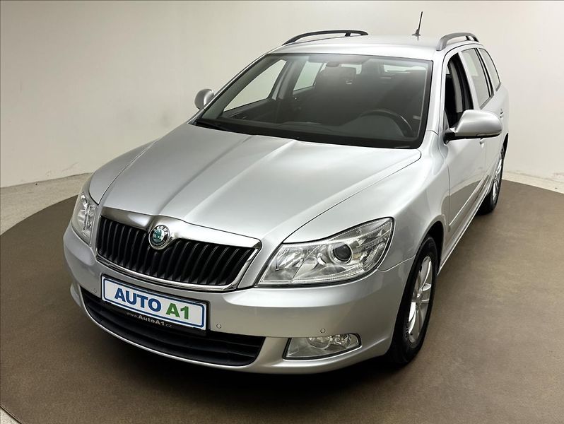 Škoda Octavia 1,6 TDi 77kW KLIMA SENZORY ALU - fotografie inzerátu