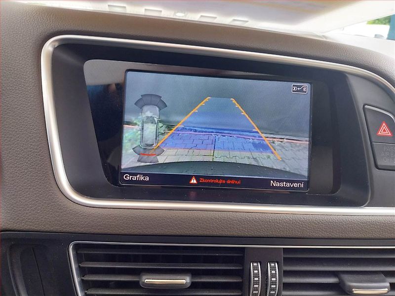 Audi Q5 (2016) S line 2.0 TDI, 4X4, Automat - fotka 13 z 19