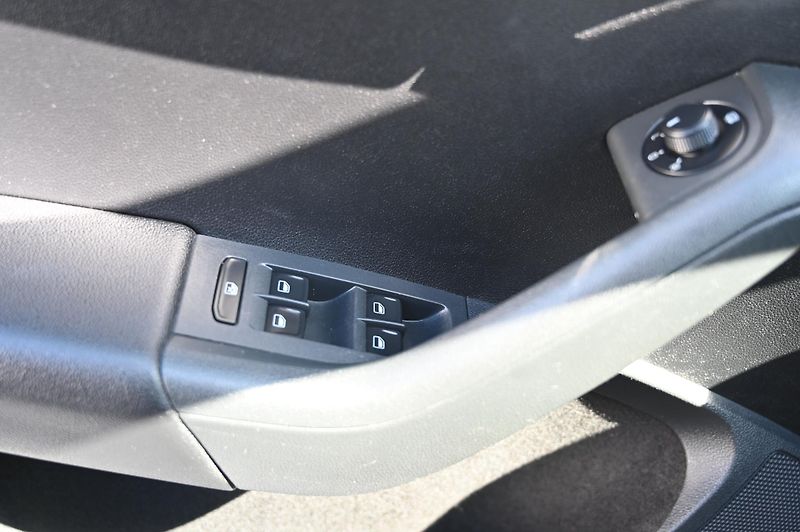 Škoda Octavia 1.6TDI 77KW Ambition rezervace - fotka 21 z 49