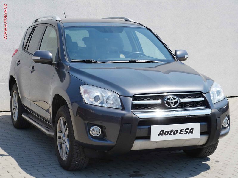 Toyota RAV4 (2010) 2.2D-4D 4x4, ČR, AC, navi - fotografie inzerátu